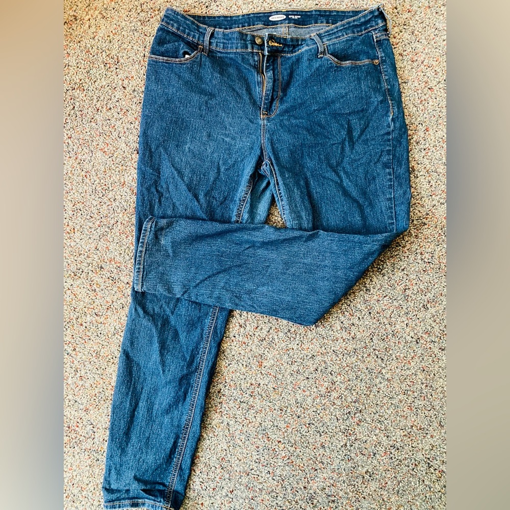 Old Navy super skinny mid-rise jeans -